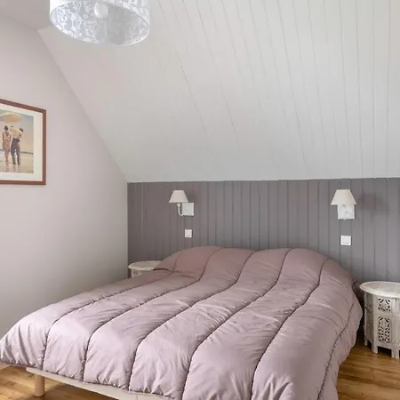 Maison Familiale Vue Sur La A *