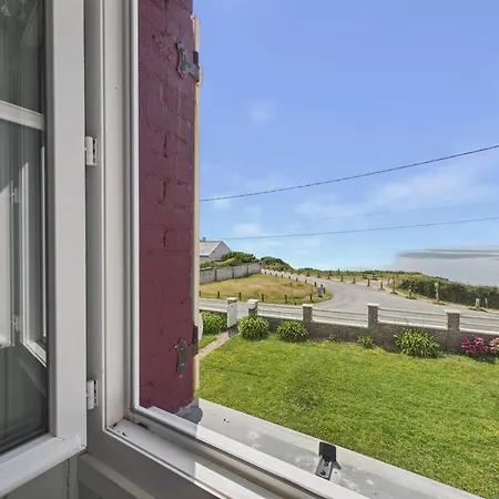 Maison Familiale Vue Sur La A