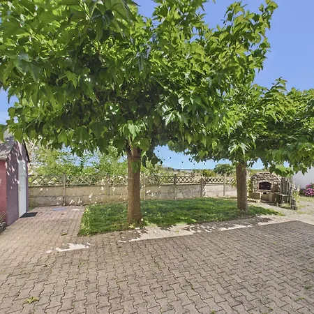 Maison Familiale Vue Sur La A