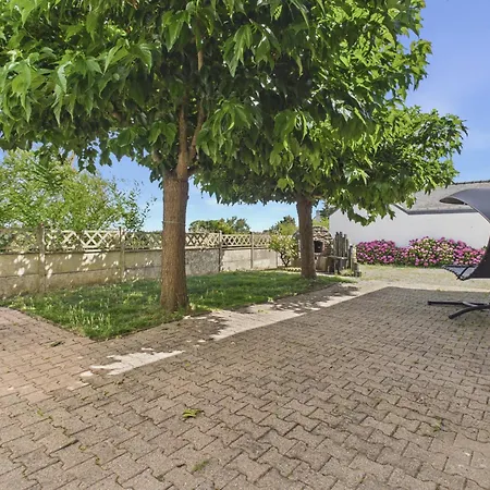 Maison Familiale Vue Sur La A *