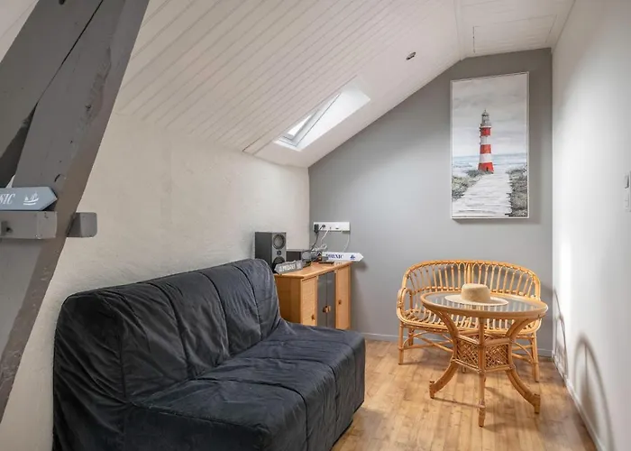 Maison Familiale Vue Sur La A *